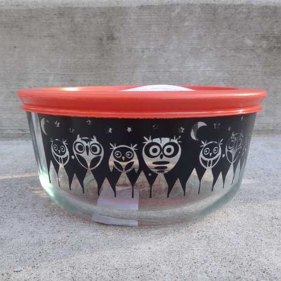 Pyrex Other - NWT Pyrex Halloween Owl Bowl and Lid NEW